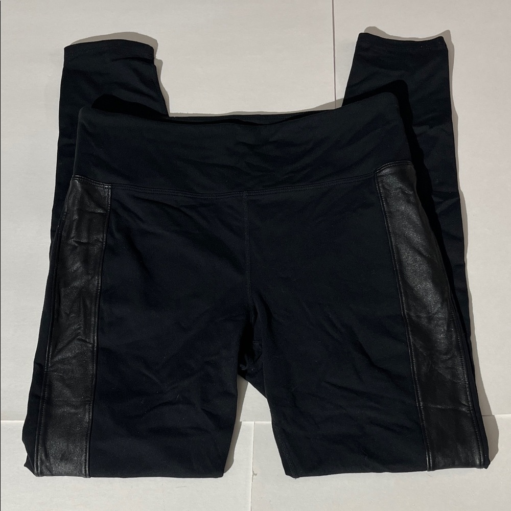Athleta All Black Vegan Leather Racing Stripe Leggings Pants w/ pockets Medium
